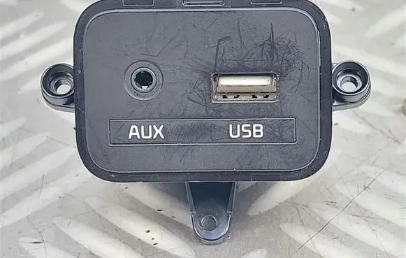 KIA Carens III USB control unit 96120A4000