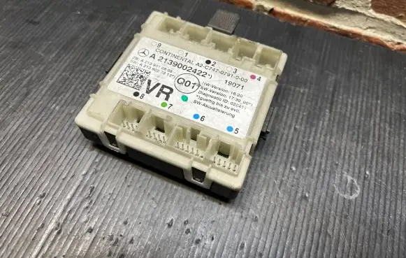 Mercedes-Benz E W213 Door control unit/module A2139002422 A2139010608 A2139027313