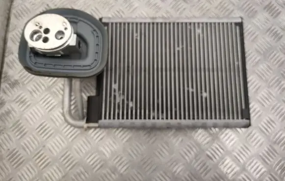 BMW 7 F01 F02 F03 F04 Air conditioning (A/C) radiator (interior) 9159803 523501