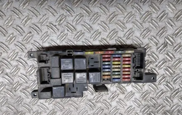 Volvo XC90 Fuse box set 518784202