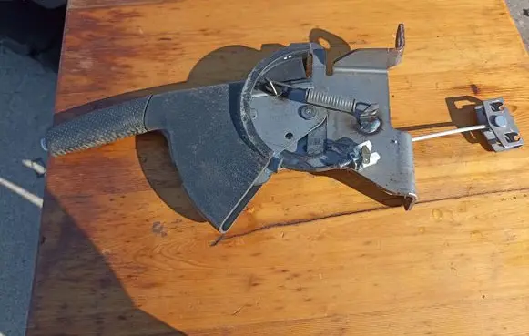 Nissan X-Trail T31 Hand brake release handle 