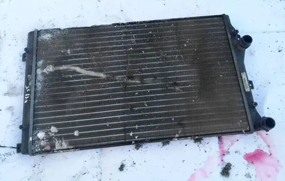 Volkswagen Golf VI Coolant radiator 1k0121253bb