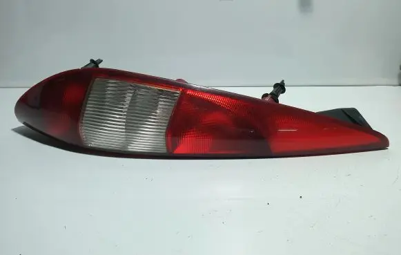 Ford Mondeo Mk III Rear/tail lights 1S7113405C