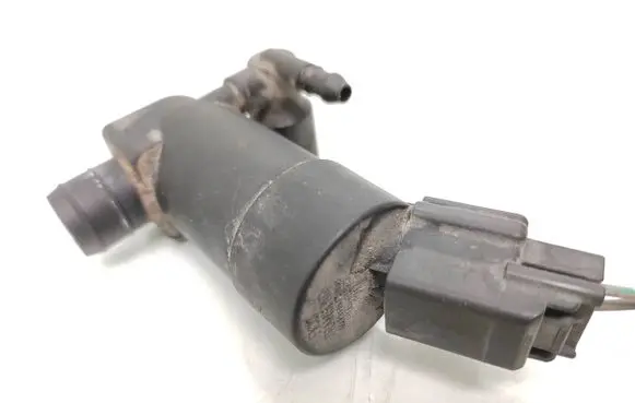 Ford Mondeo MK IV Windscreen/windshield washer pump 1S7117K624FE T655C