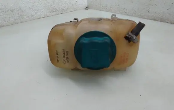 Coolant expansion tank/reservoir