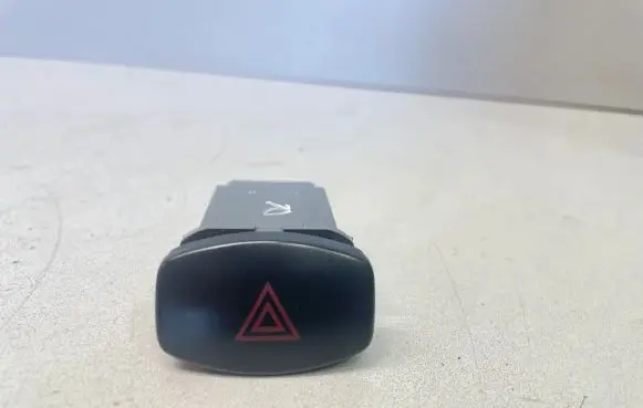 Chevrolet Lacetti Hazard light switch