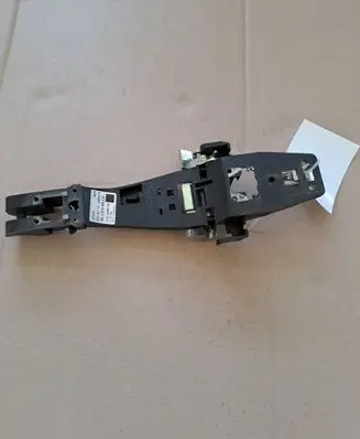 Rear door exterior handle/bracket