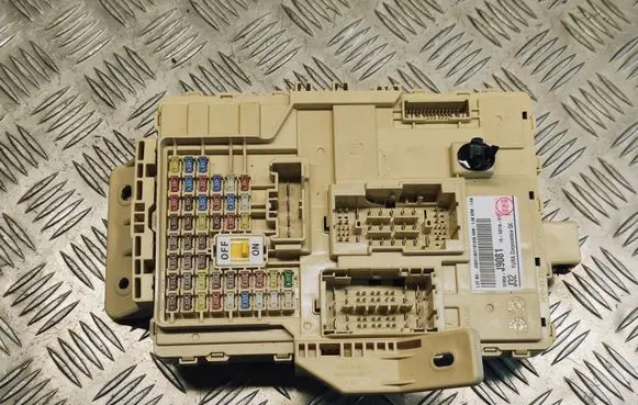 Hyundai Kona I Fuse module 91950J9081