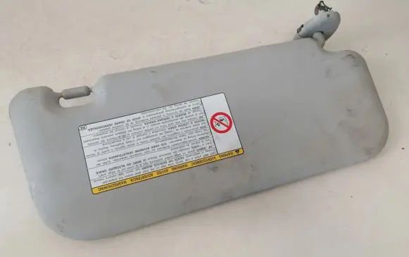 Toyota Urban Cruiser (XP110) Sun visor