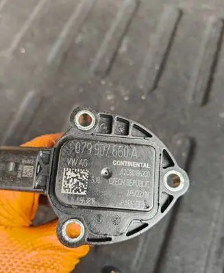 Audi A7 S7 4K8 Oil level sensor 079907660a