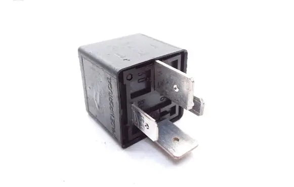 Volvo XC90 Hazard warning light relay V23134J52X346 9441158