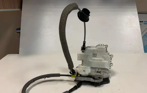 Audi Q5 SQ5 Rear door lock 8X0839015D