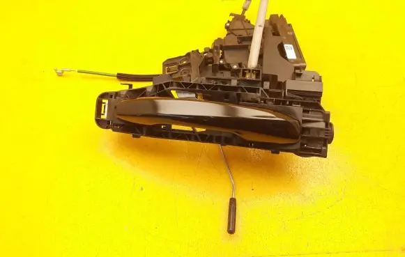 Mercedes-Benz C W205 Front door lock A0997201800 A0997601800