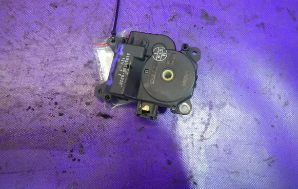 Mitsubishi Colt A/C air flow flap actuator/motor 