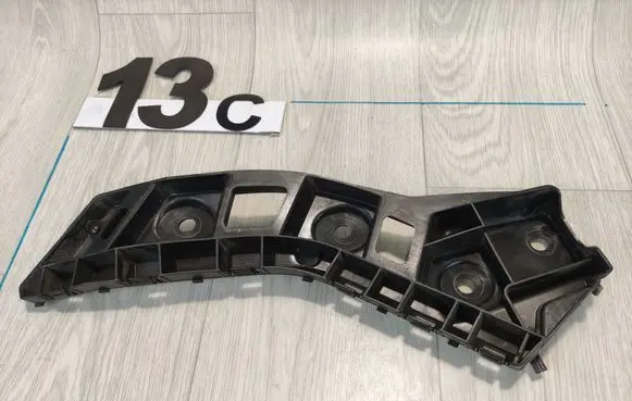 Volkswagen Touran I Rear bumper mounting bracket 5TA807394