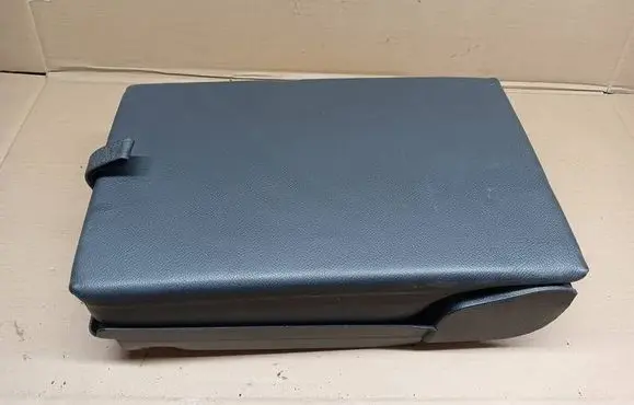 Audi Q5 SQ5 Rear seat armrest 4L0883081 13S04102