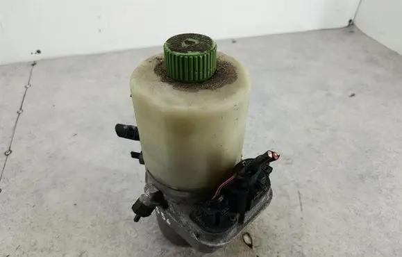 Seat Ibiza IV (6J,6P) Power steering pump 6R0423156B