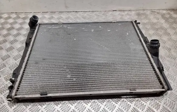 BMW 1 E81 E87 Coolant radiator 7559273 3110665