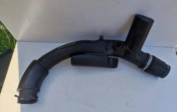 Porsche Panamera (970) Air intake duct part 97011012312 970110123J2