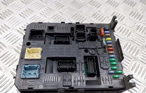 Peugeot 407 High voltage junction box 9664059080