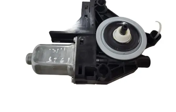 Volvo V70 Rear door window regulator motor 977427100 131209 966264102