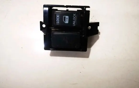 Nissan X-Trail T31 Central locking switch button 68492ax000