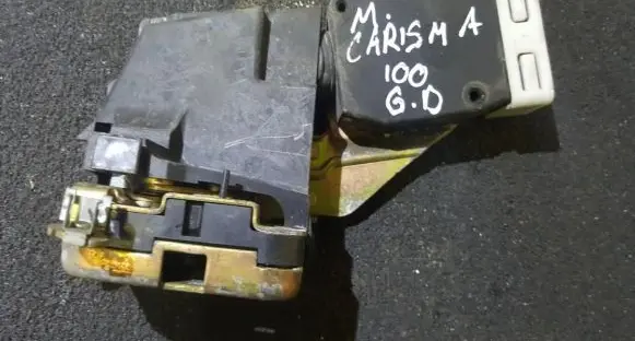 Mitsubishi Carisma Rear door lock