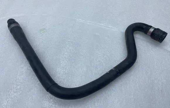 BMW i4 Engine coolant pipe/hose 10H08