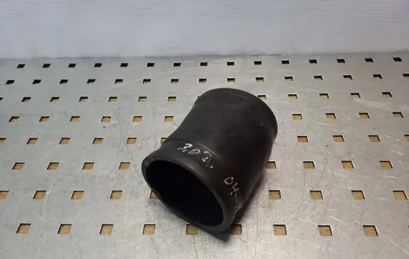 Toyota Land Cruiser (J120) Air intake hose/pipe