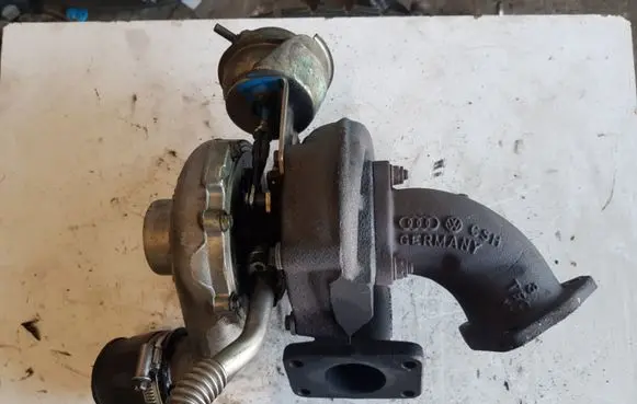 Audi A4 S4 B6 8E 8H Turbo 059145701G