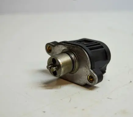 Audi Q3 8U Electromagnetic valve 04E906048A