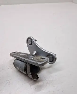 Mercedes-Benz C W204 Front door lower hinge 
