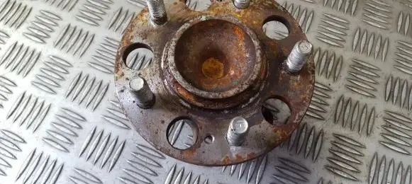 KIA Ceed Rear wheel hub