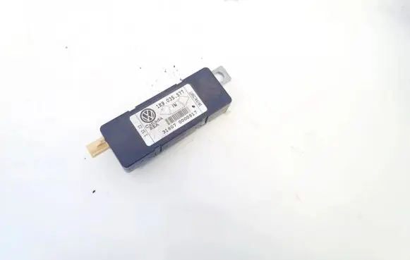 Antenna control unit