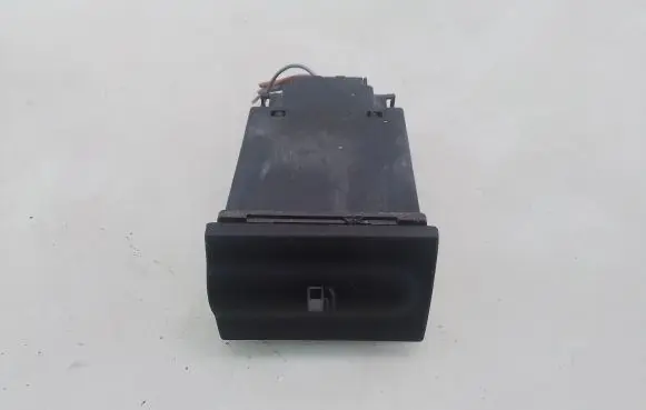 Skoda Octavia Mk1 (1U) Fuel tank opening switch 