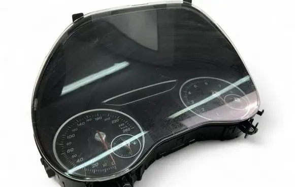 Mercedes-Benz A W176 Speedometer (instrument cluster) A1769008904