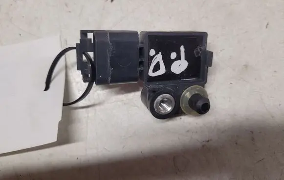 BMW 5 F10 F11 Airbag deployment crash/impact sensor 9159311 001592