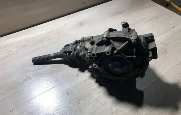 Mercedes-Benz C W203 Front differential 2103350001 A2103350001 A2033350004