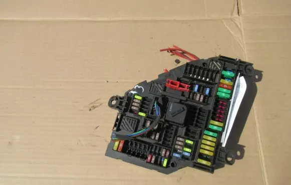 BMW X3 F25 Fuse module