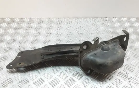Volkswagen PASSAT B7 Rear suspension control arm 3C0505226B