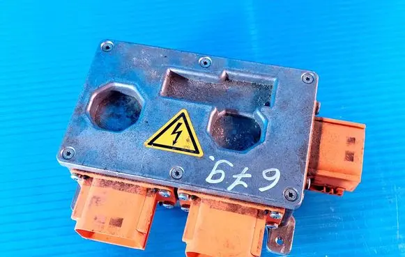 LEVC TX Voltage converter inverter 1E004625AA 003191