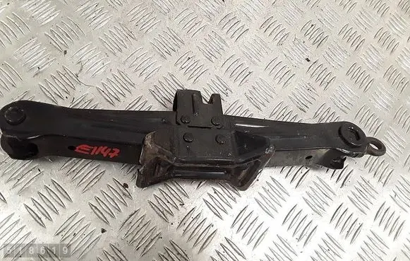 Toyota Prius (XW30) Tool set 