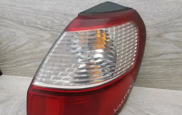 Subaru Legacy Rear/tail lights E0B0PE PY21V