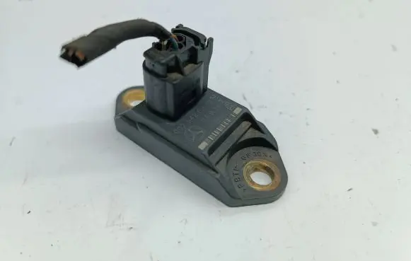 Mercedes-Benz E W211 Airbag deployment crash/impact sensor 0025426918