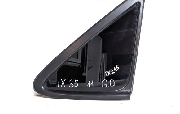 Hyundai ix35 Rear side window