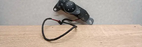 Mercedes-Benz E W211 Wing mirror switch 2118208510 03211011