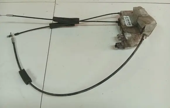 Subaru Legacy Rear door lock 