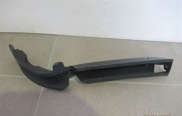 Volkswagen PASSAT B6 Front bumper mounting bracket 3C0807177