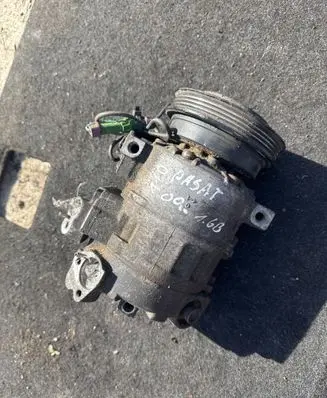 Volkswagen PASSAT B5 Air conditioning (A/C) compressor (pump) 