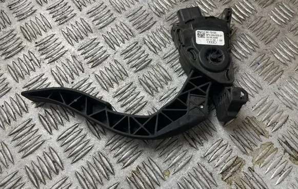 Audi A4 S4 B8 8K Accelerator throttle pedal 8K1723523 6PV00950501